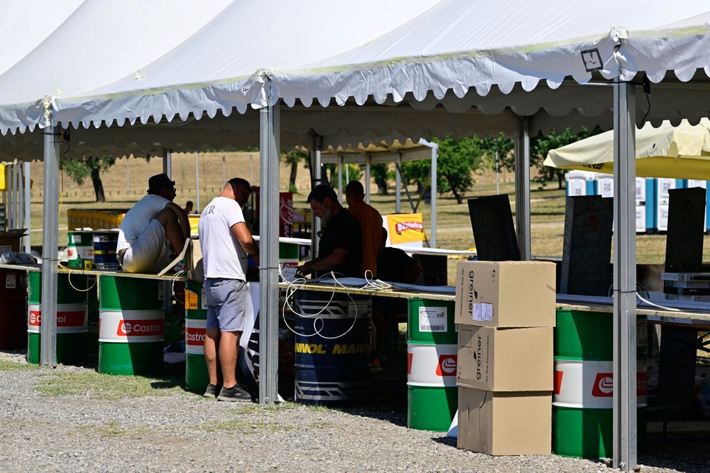 Pripreme fan zone na Bundeku - 19