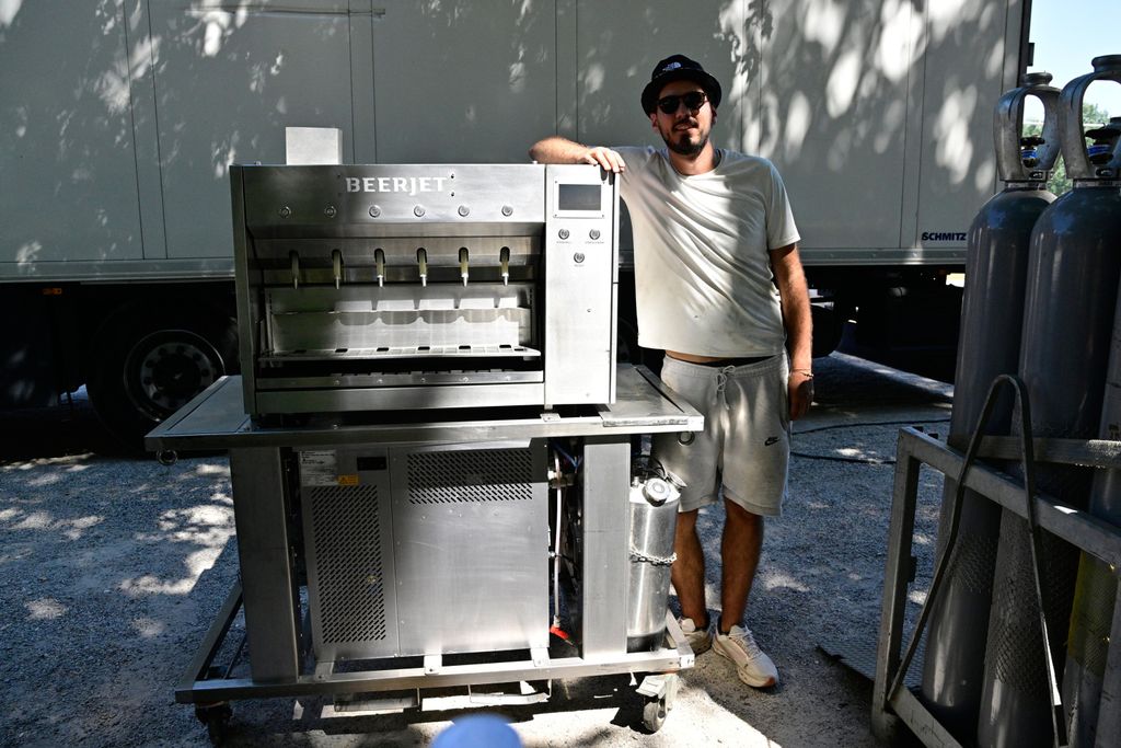 Pripreme fan zone na Bundeku - 19