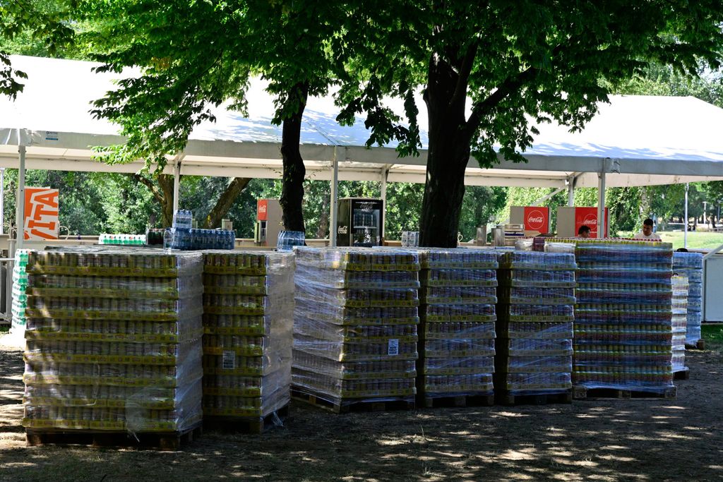 Pripreme fan zone na Bundeku - 19