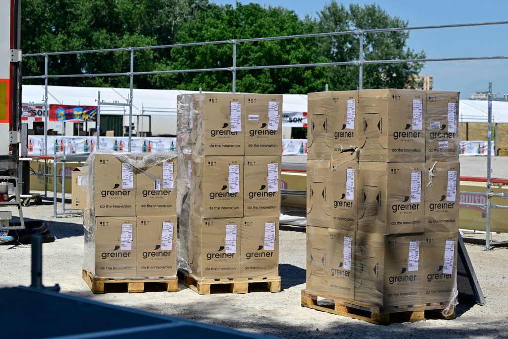 Pripreme fan zone na Bundeku - 19