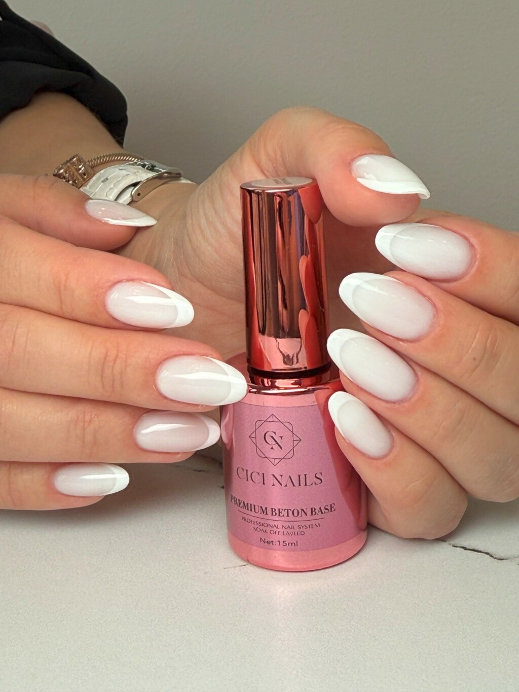 Naš izbor: Proizvodi koji spašavaju manikuru kad se traži brzina, preciznost i dugotrajnost