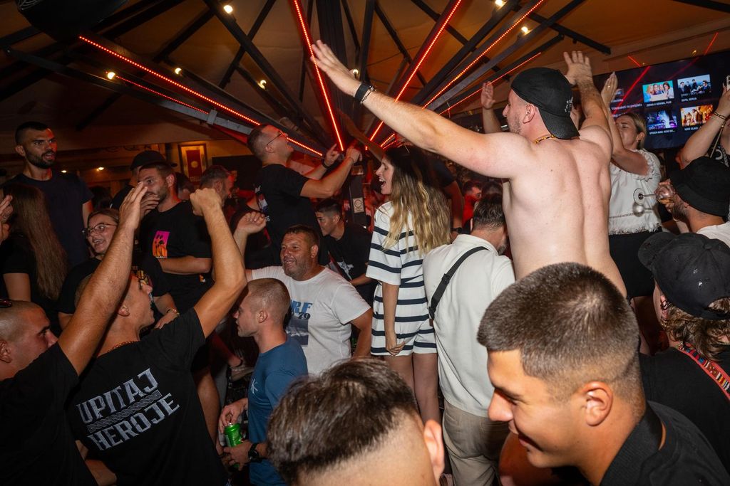 Atmosfera u Zagrebu uoči Thompsonovog koncerta