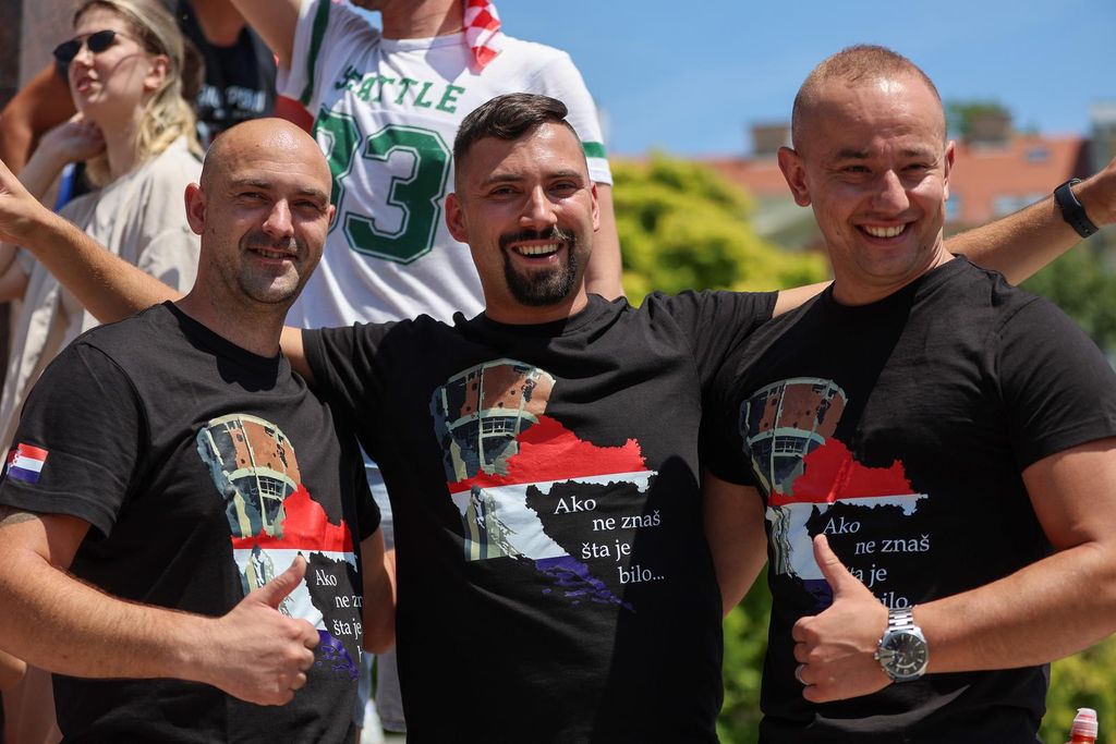Okupljanje Thompsonovih fanova na Trgu kralja Tomislava