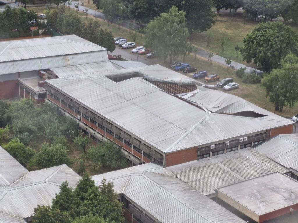 Krov Osnovne škole Gustava Krkleca u Travnom - 1