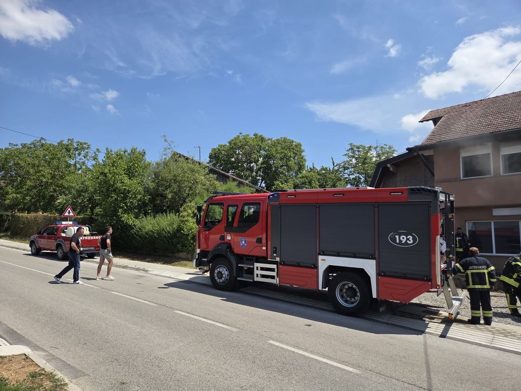 Požar kuće u Kloštar Ivaniću - 1