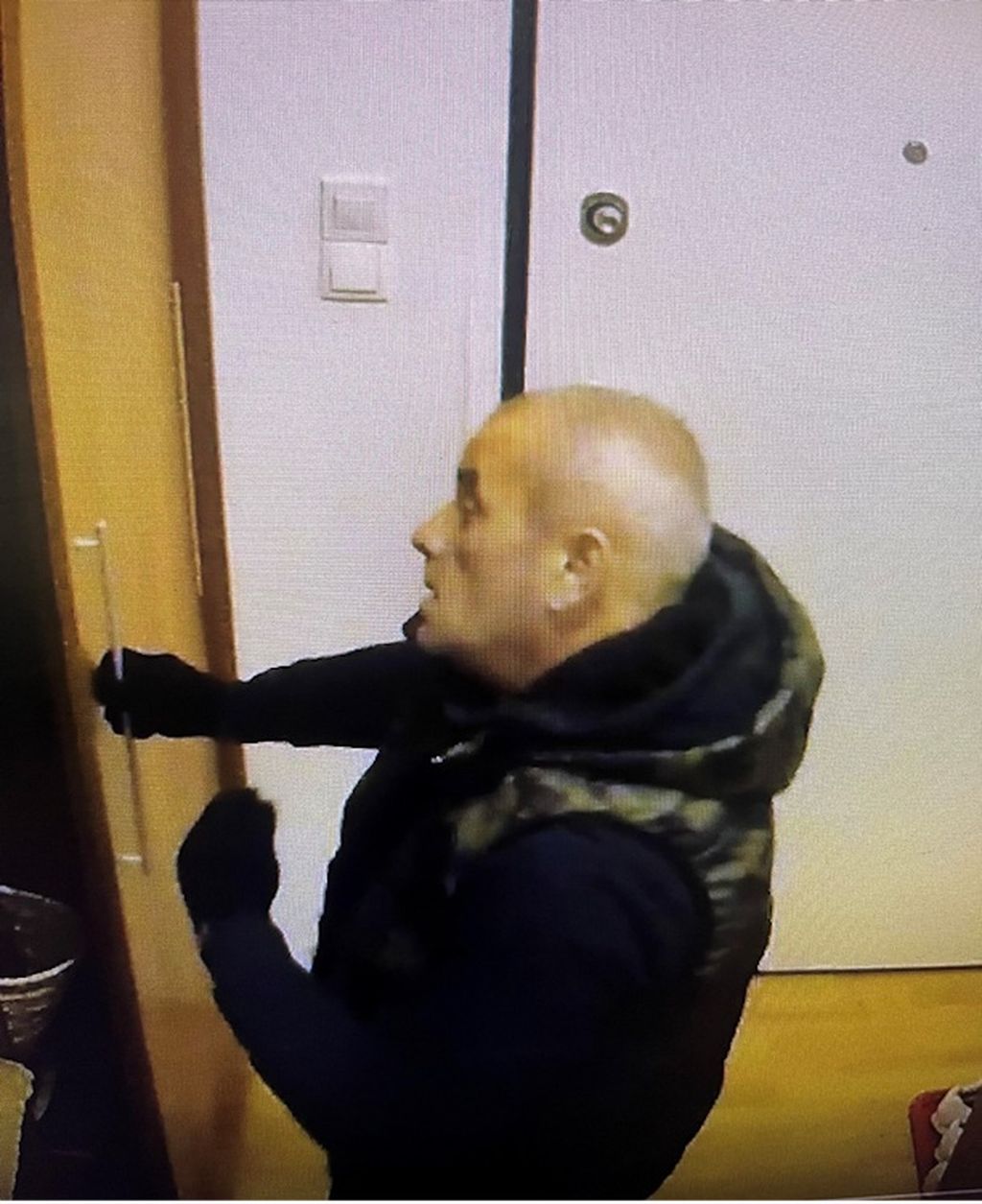 Policija traži muškarca - 1