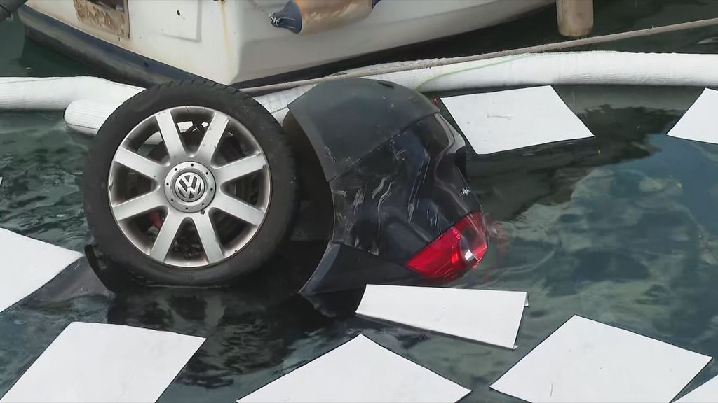 Automobil u moru - 1