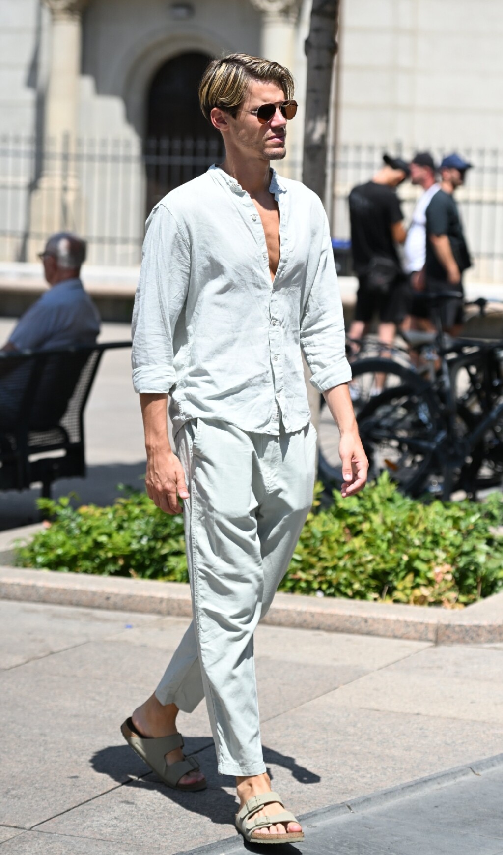 Muška moda iz centra Zagreba u Birkenstock Arizona natikačama