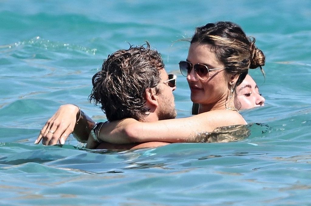 Alessandra Ambrosio, Buck Palmer