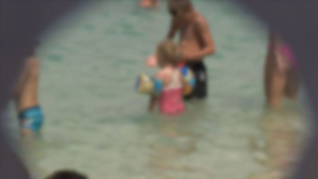 Pedofili na plaži; ilustracija - 3
