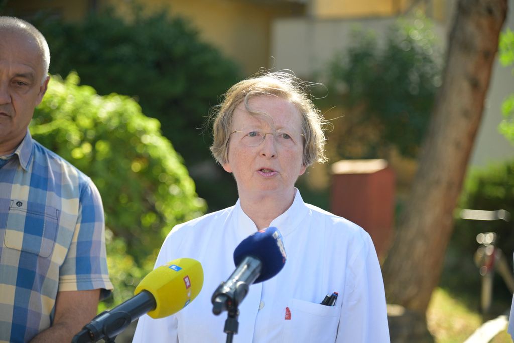 Poplava u dvorištu bolnice u Rockfellerovoj ulici