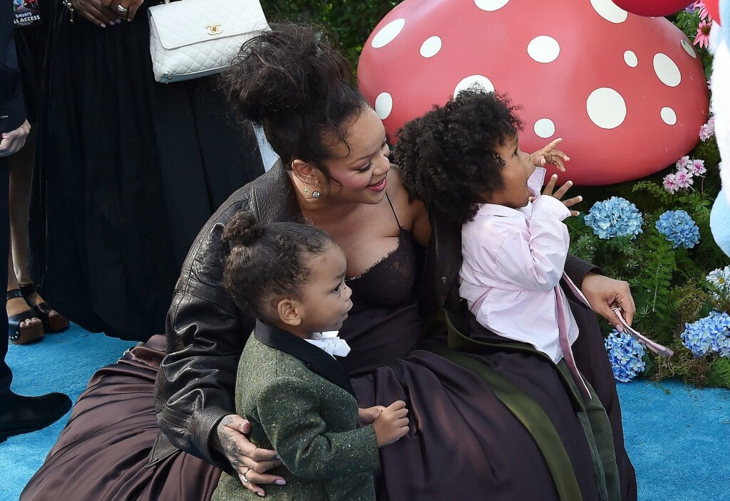 Rihanna i sinovi
