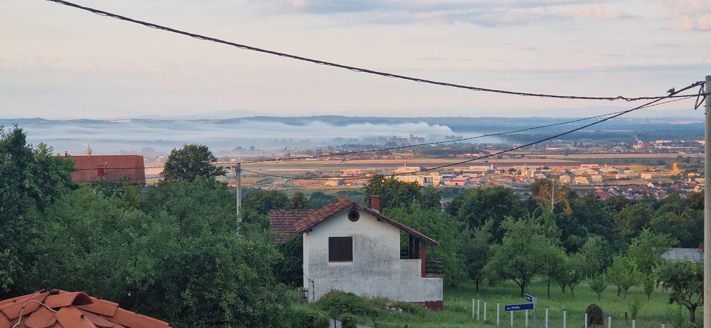 Požar na deponiju u Bosanskom Brodu, snimljeno u noći s 14. na 15. srpnja