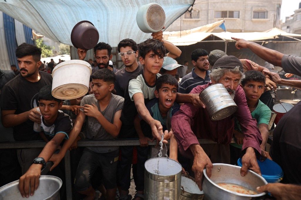 Palestinska djeca čekaju na hranu - 5