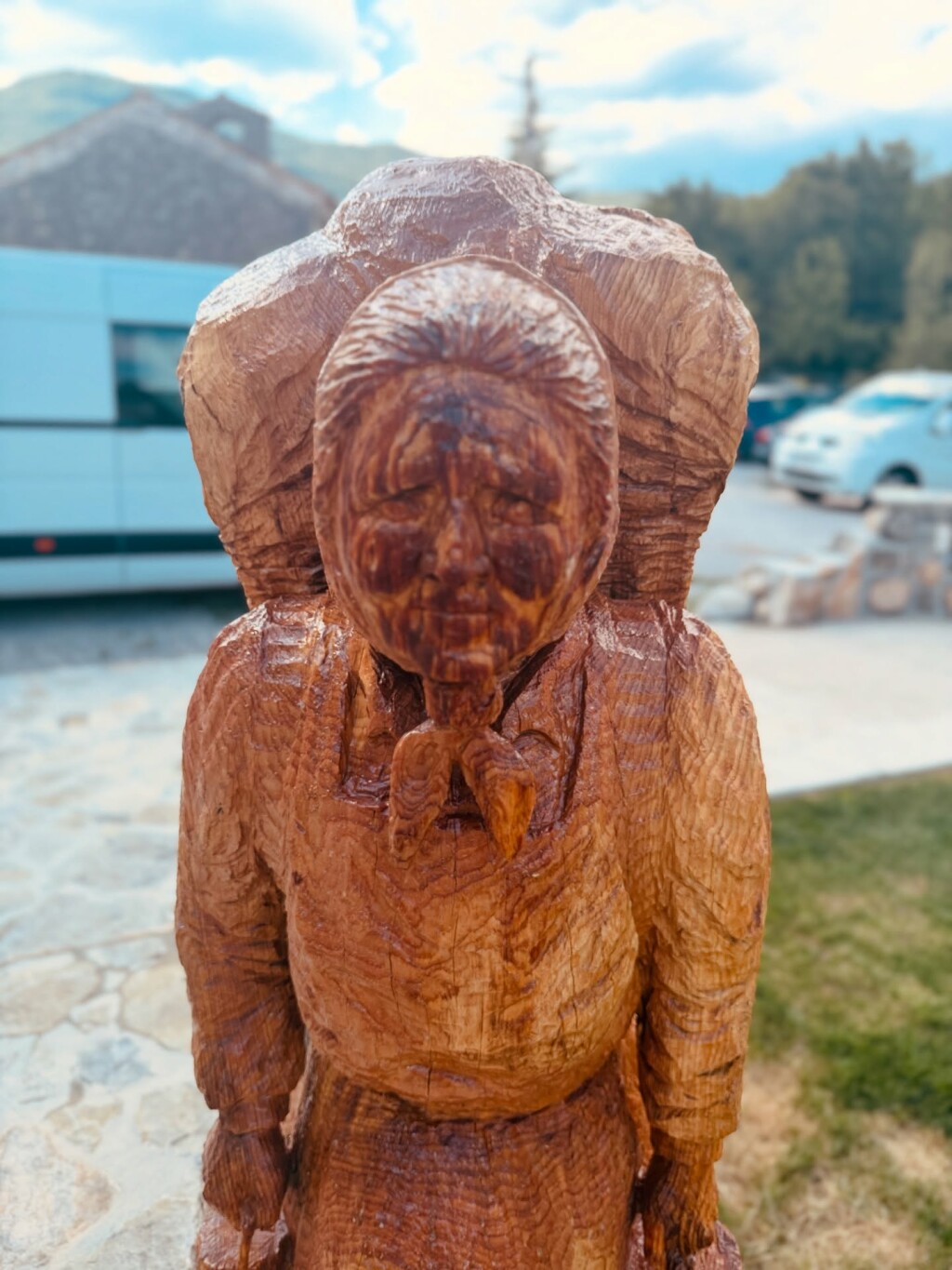 Kip tete Anice izrađen od sto godina starog cedra