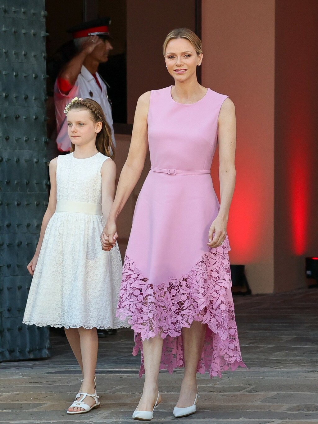 Princeza Charlene u ružičastoj haljini