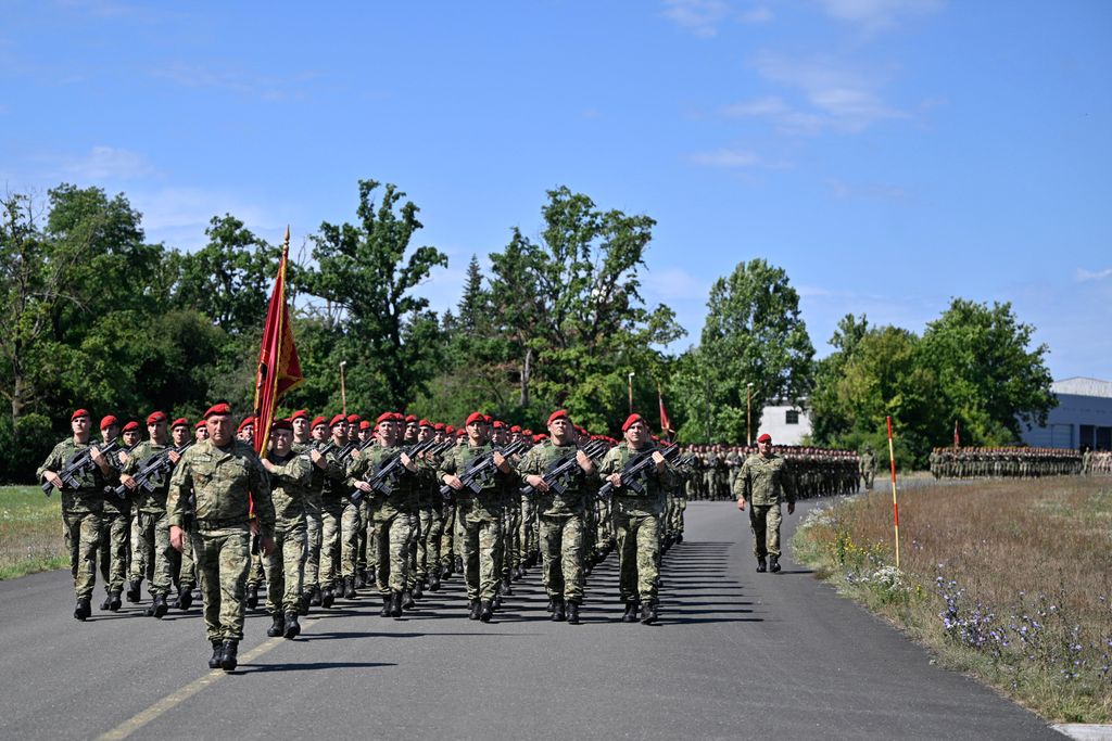 Uvježbavanje pješačkih postroja Hrvatske vojske za vojni mimohod