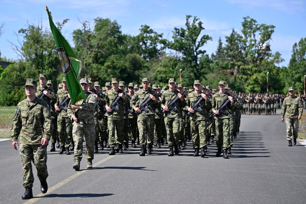 Uvježbavanje pješačkih postroja Hrvatske vojske za vojni mimohod