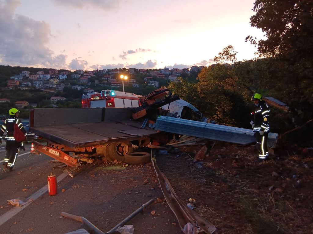 Prometna nesreća na A6 - 1