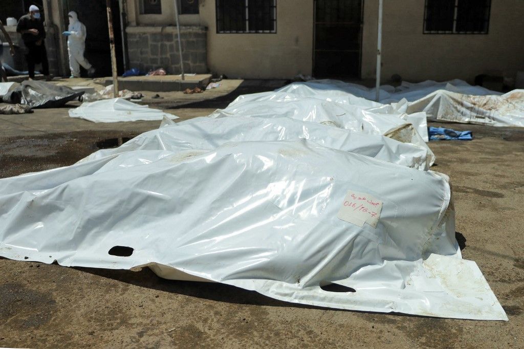 Dvorište bolnice nakon pokolja nad Druzima - 5