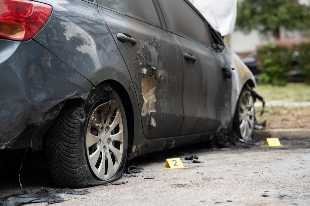 Požar automobila na zagrebačkoj Knežiji