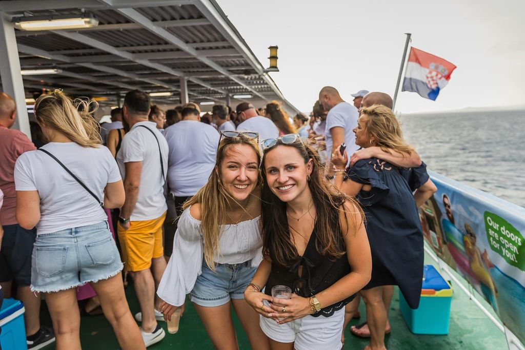 Trajekt ususret manifestaciji