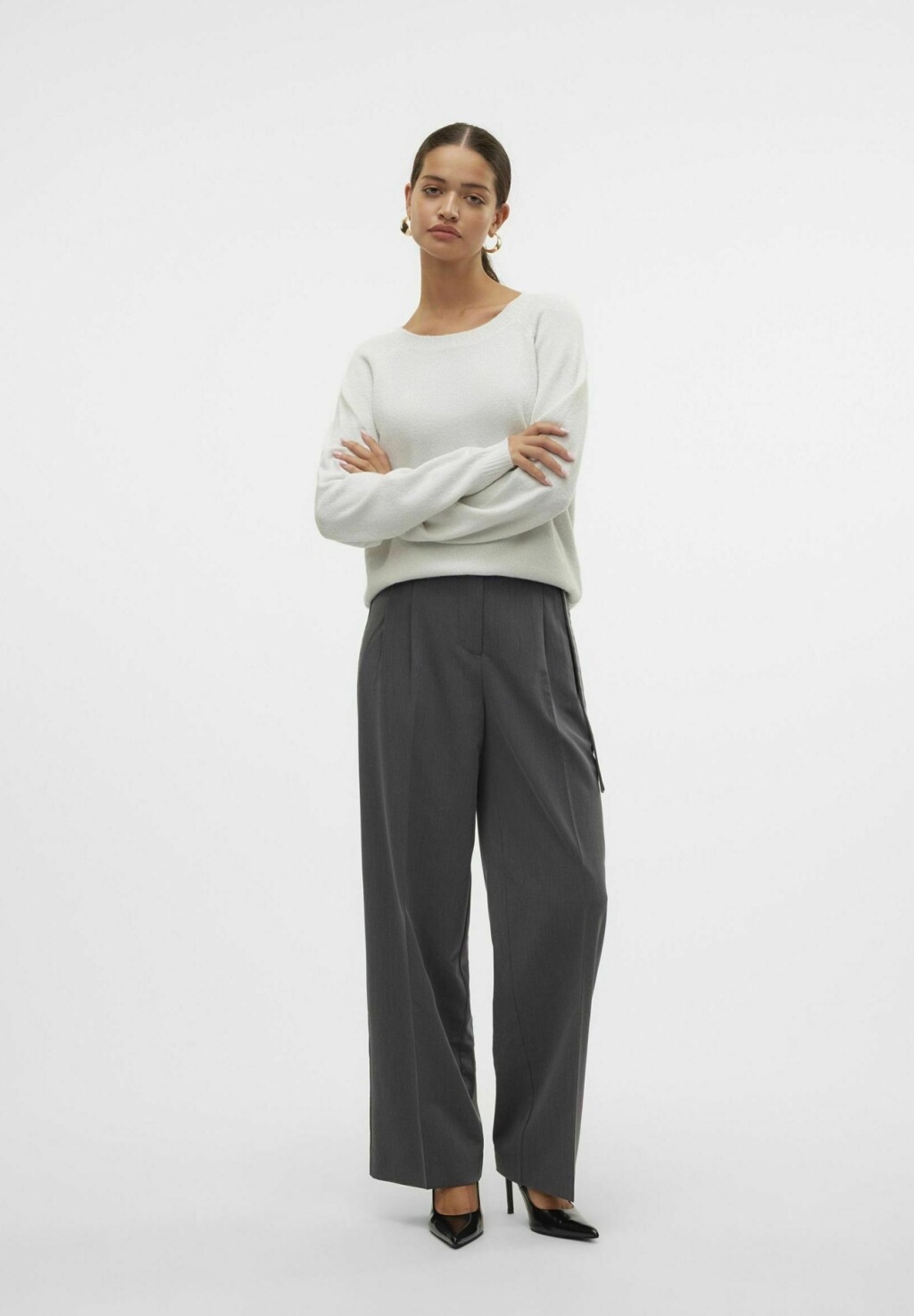 Vero Moda vunene hlače (Zalando), snižene s 54,99 na 41,20 eura