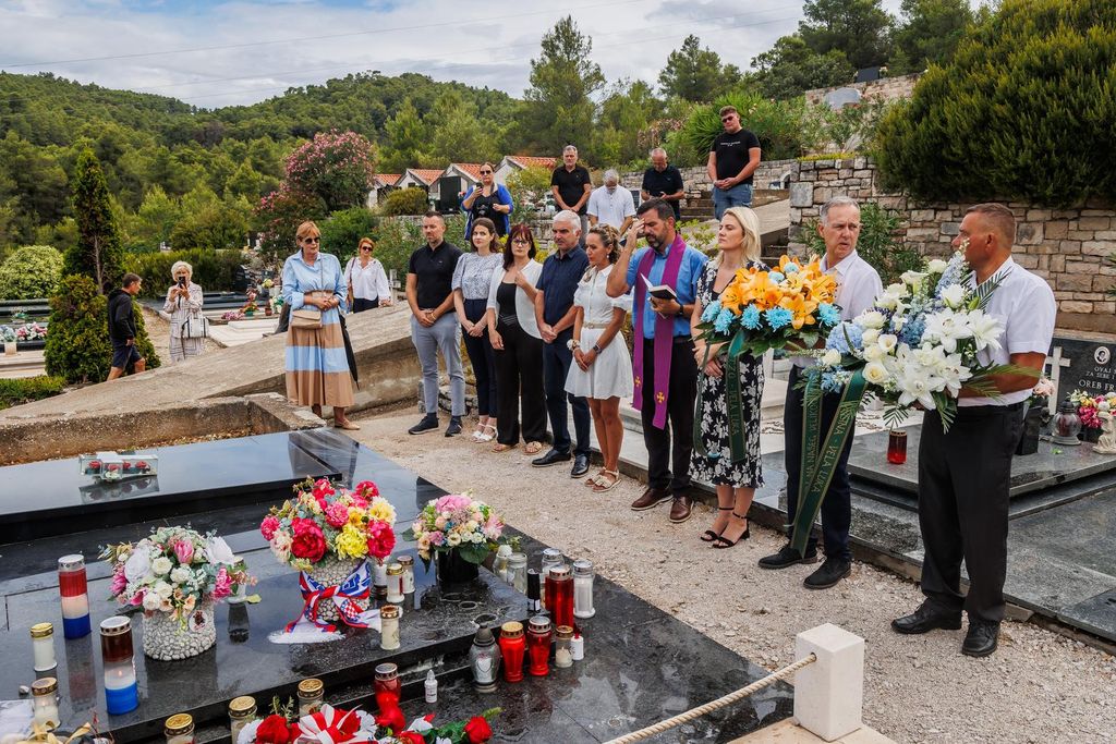 Grob Olivera Dragojevića - 4