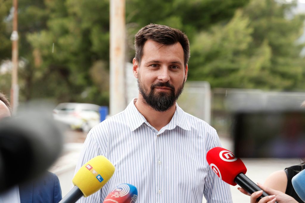 Splićani prosvjeduju zbog broda punog azbesta u Brodosplitu - 1