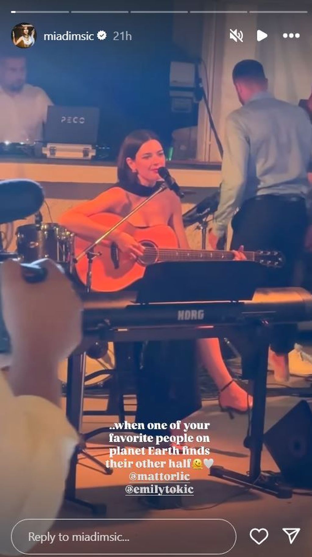 Vjenčanje Matta Orlića, Mia Dimšić