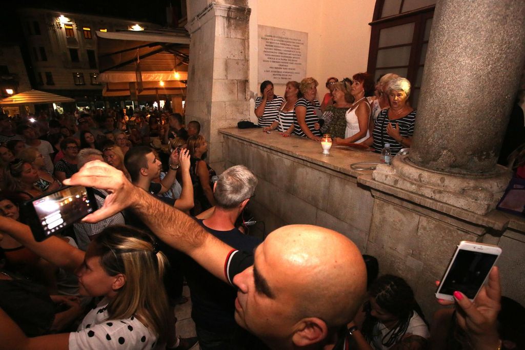 Marjanke pjevaju Olivera u Splitu - 2