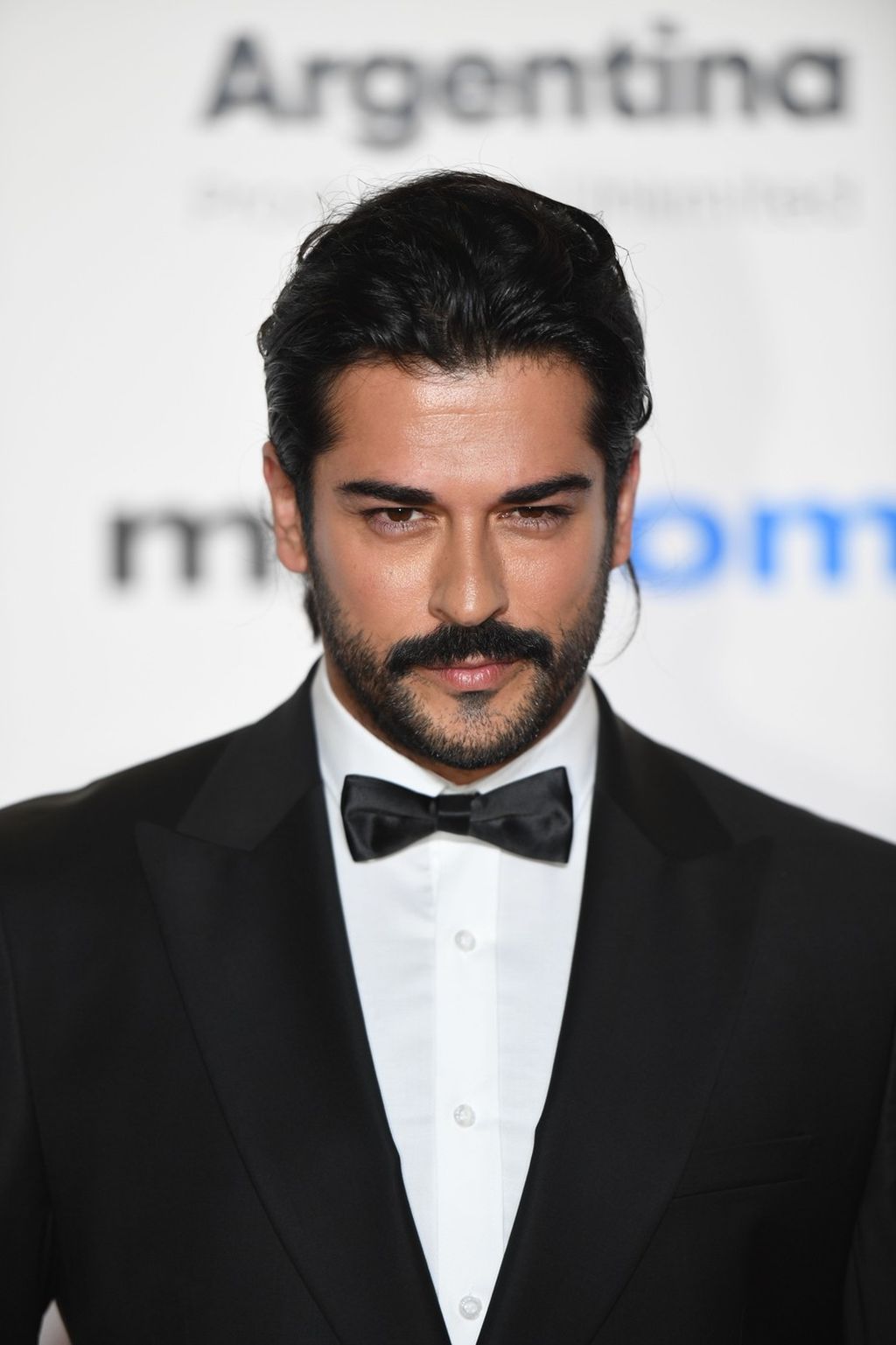 Burak Özçivit - 2