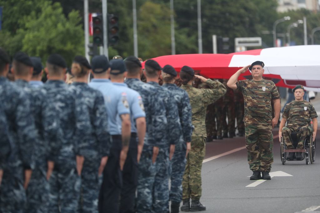 Generalna proba za vojni mimohod - 13