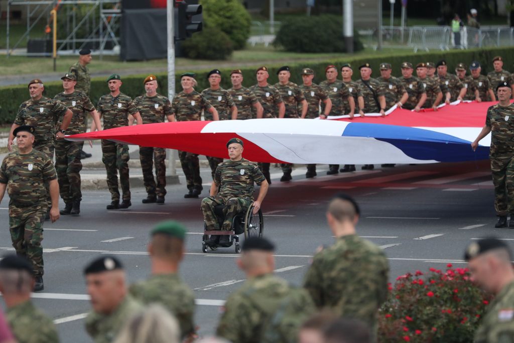 Generalna proba za vojni mimohod - 13