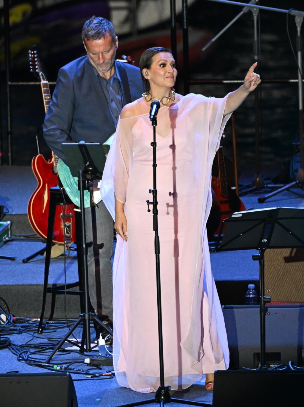 Nina Badrić na koncertu