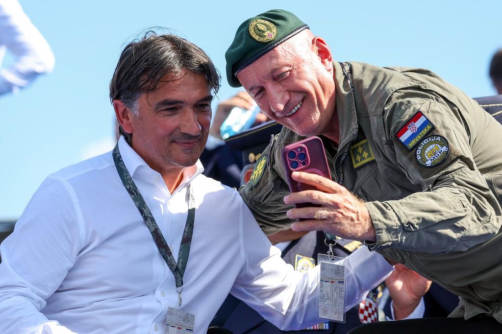 Zlatko Dalić na mimohodu - 3