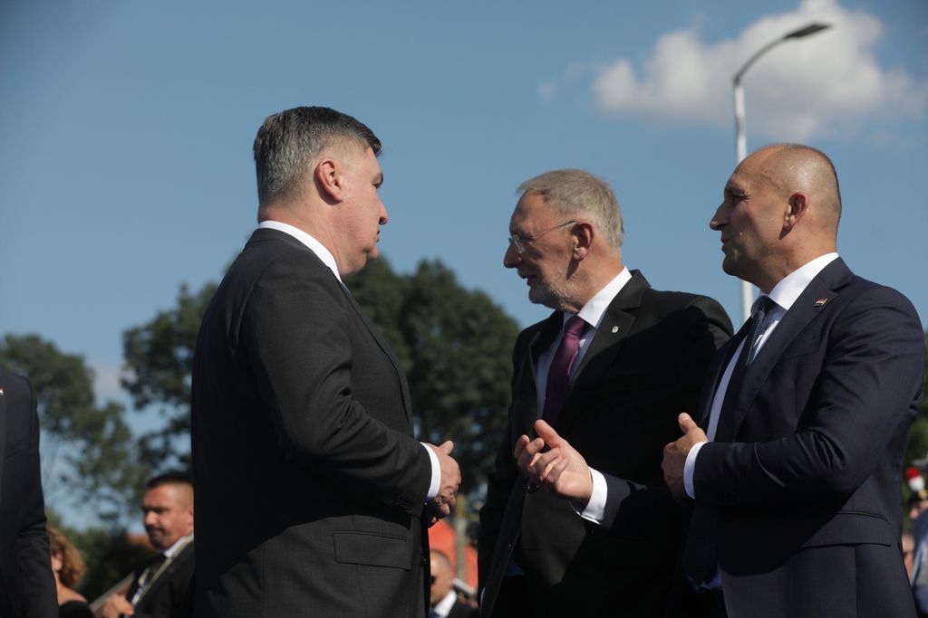 Poznata lica na mimohodu - 10