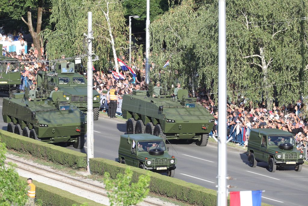 Najspektakularnije fotografije s mimohoda - 49