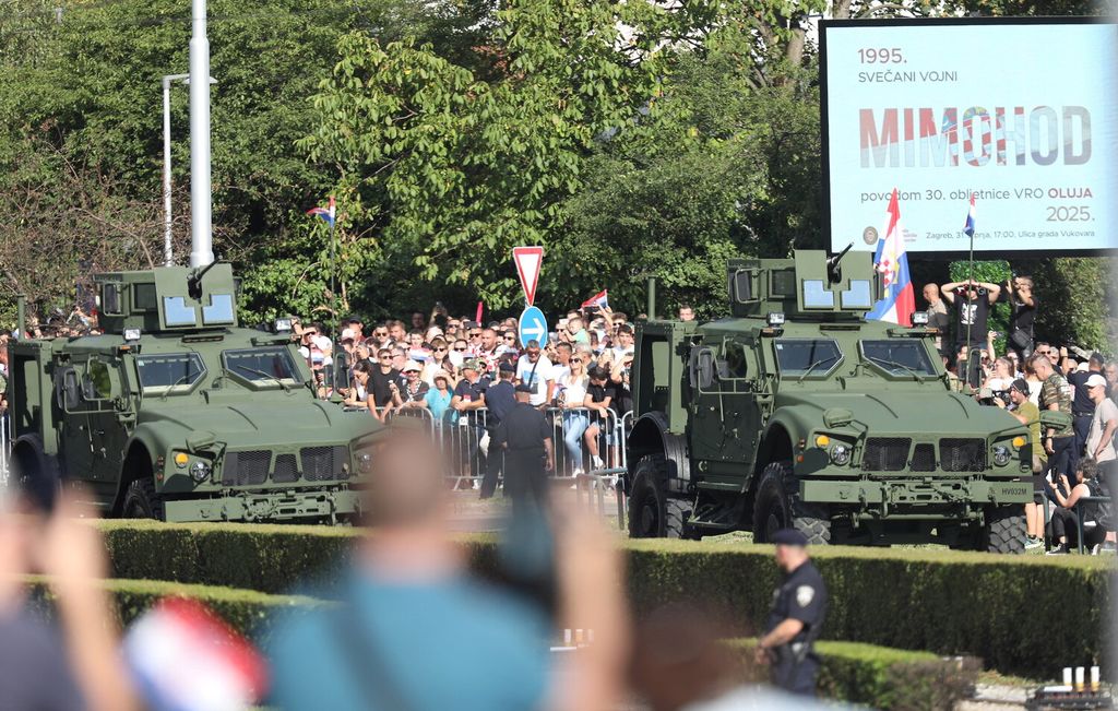 Najspektakularnije fotografije s mimohoda - 49