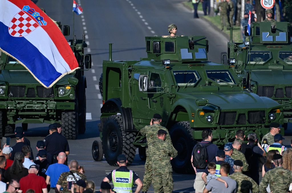Najspektakularnije fotografije s mimohoda - 49