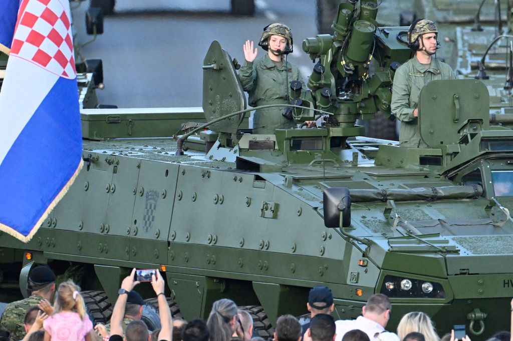 Najspektakularnije fotografije s mimohoda - 49