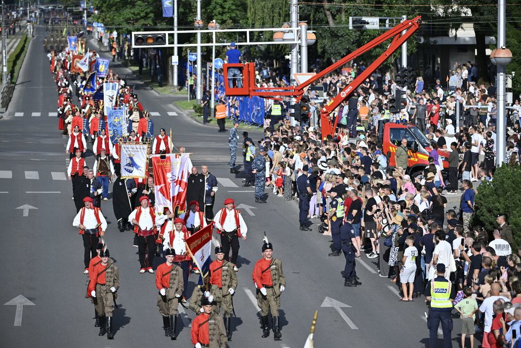 Najspektakularnije fotografije s mimohoda - 49