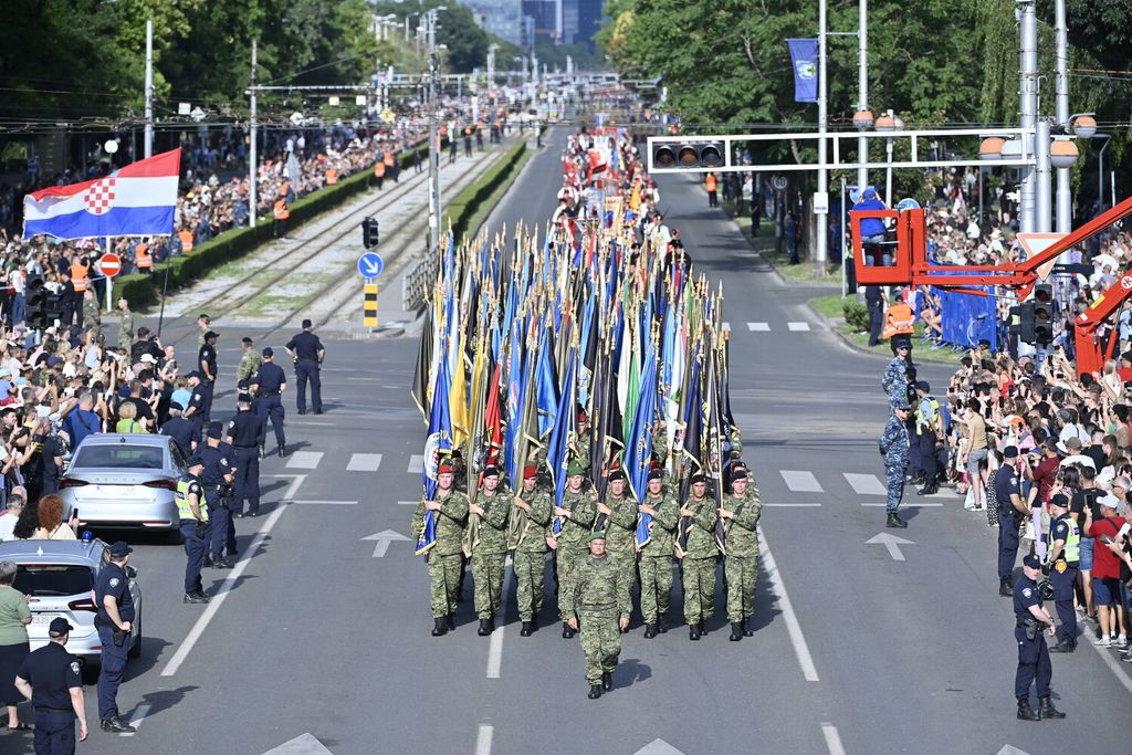 Najspektakularnije fotografije s mimohoda - 49