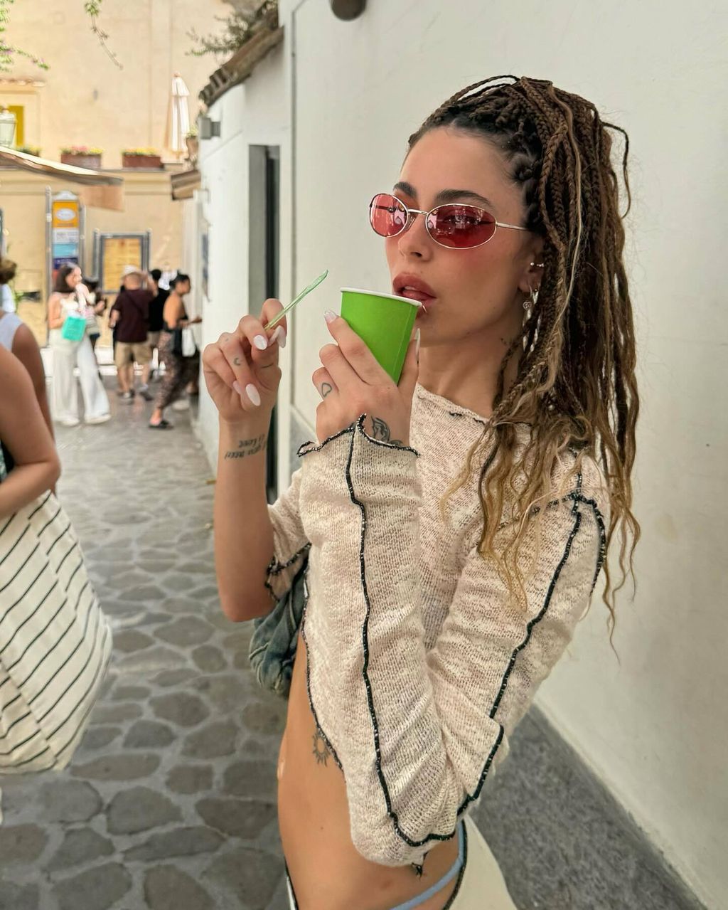 Tini Stoessel - 3