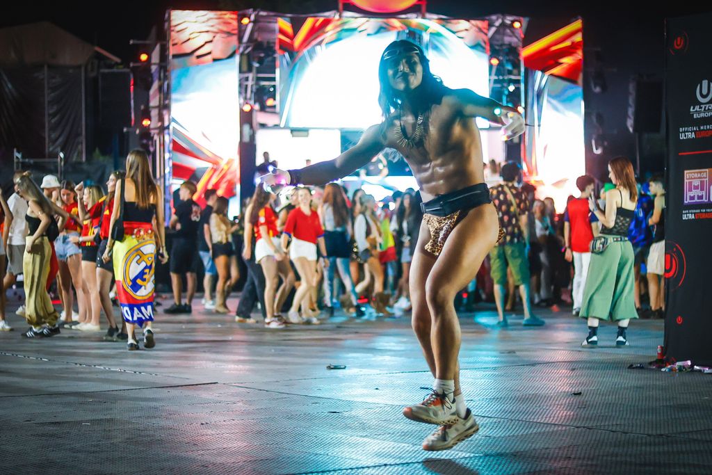 Ultra Europe Split - 10