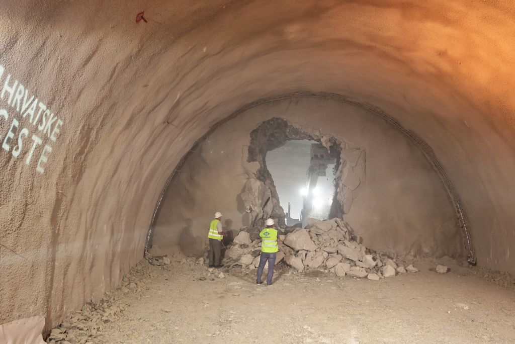 Probijen tunel Kozjak - 9