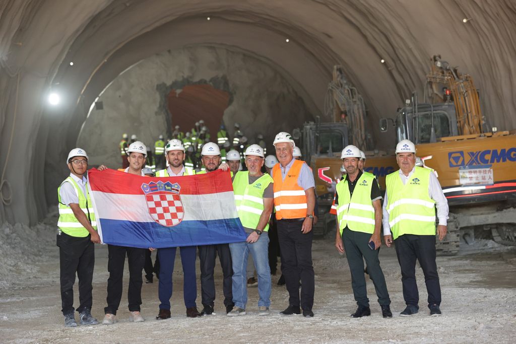 Probijen tunel Kozjak - 9