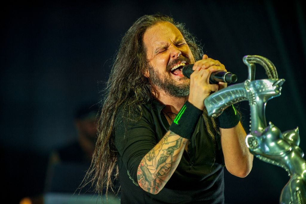 Jonathan Davis - 5