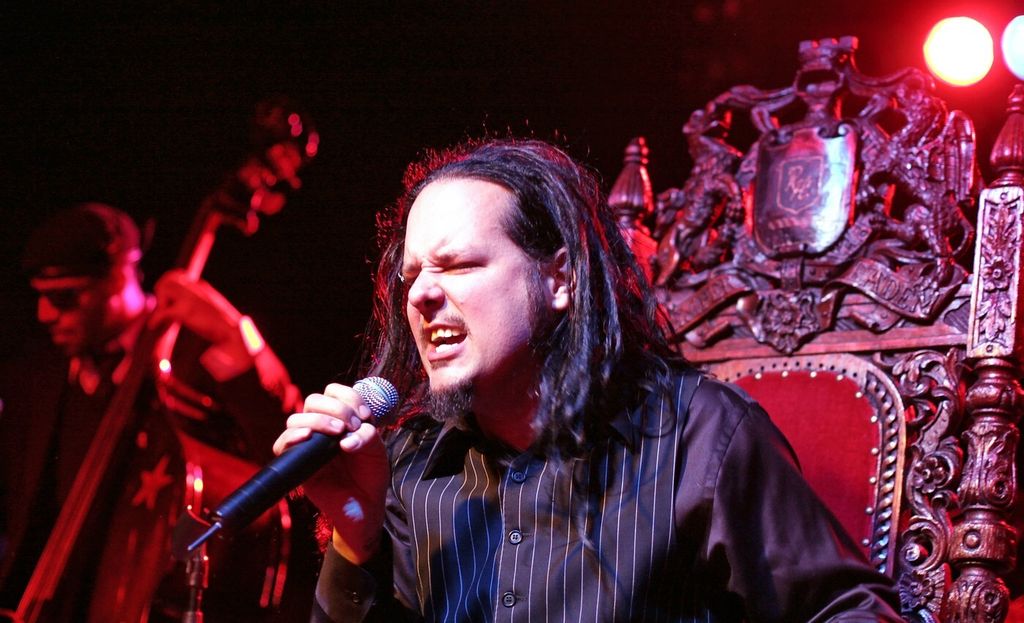 Jonathan Davis - 6