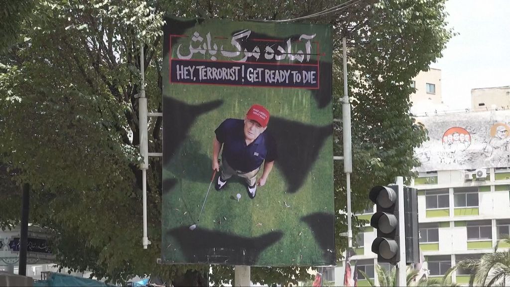 Plakati protiv Trumpa u Teheranu - 2